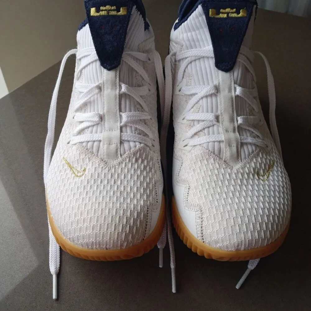 Nike LeBron 16 XVI Low ‘USA’ Men's Size 10.5